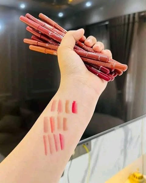 Flormar Perfect Lipliner – Long-lasting & Intense Color | Smooth Application | Pack Of 12 Shades
