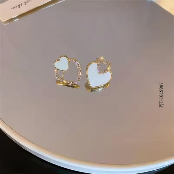 Pjt-987 Beautifull Korean Heart Shape Zircon Earrings For Women – Sparkling Black & White Crystal Studs, Fashion Jewelry Gift For Everyday Wear And Special Occasions